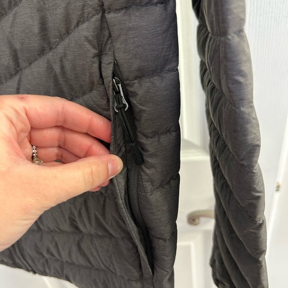 32 Degree Heat Black Ultra Light Full Zip Puffer Jacket Men’s Size M Gray Down - Picture 3 of 10